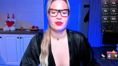 Snapshot of vip_juicy chatting on November 2025 06:52:01 AM VelvettTime online show from November 2025 06:52:01 AM