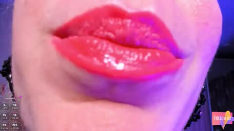 Snapshot of vip_juicy chatting on November 2025 06:02:01 AM VelvettTime online show from November 2025 06:02:01 AM