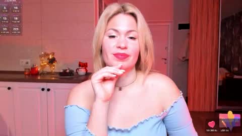 Snapshot of vip_juicy chatting on December 2025 08:51:02 AM VelvettTime online show from December 2025 08:51:02 AM