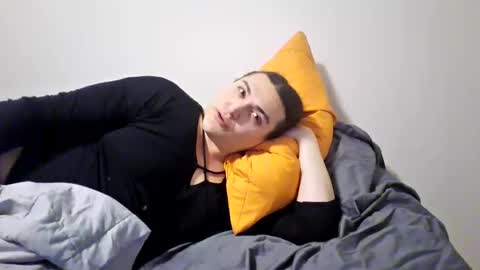 priscilla online show from October 2025 04:40:01 AM