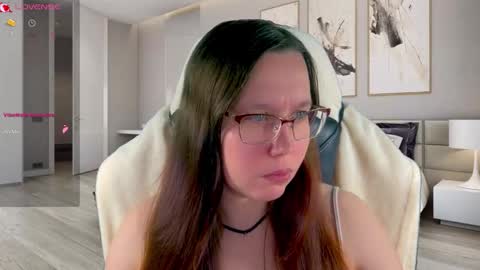 Victoria Romans online show from November 2025 06:21:01 PM