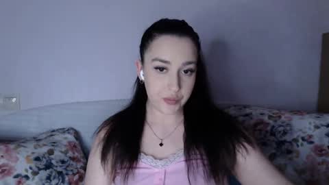 Snapshot of vitalina_freedom chatting on November 2025 12:19:02 PM Vitalina online show from November 2025 12:19:02 PM