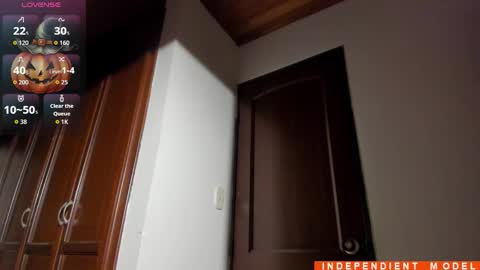 Vito Ferrer online show from October 2025 02:13:01 AM