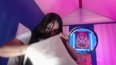Snapshot of vitoria23_ chatting on June 2026 02:37:02 PM victoria 3 online show from June 2026 02:37:02 PM