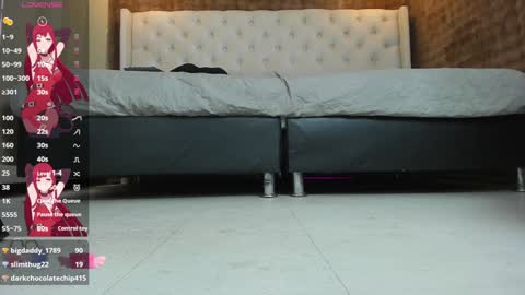 VittaaaPlease help me with your thumbs up its important  online show from December 2024 07:21:02 PM