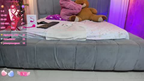 VittaaaPlease help me with your thumbs up its important  online show from January 2025 05:28:02 PM