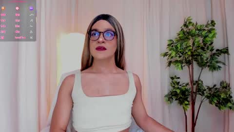 VittaaaPlease help me with your thumbs up its important  online show from March 2025 06:11:01 PM