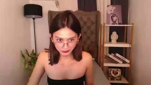 Snapshot of vivahot_zen chatting on December 2025 07:35:01 AM ZEN online show from December 2025 07:35:01 AM