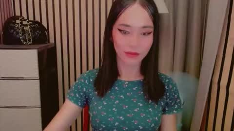 Snapshot of vivahotbabessandra chatting on April 2026 10:46:01 AM SANDRA GOING YOU online show from April 2026 10:46:01 AM