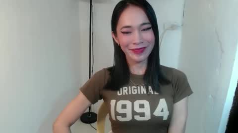 Snapshot of vivahotbabessandra chatting on May 2026 05:30:02 PM SANDRA GOING YOU online show from May 2026 05:30:02 PM