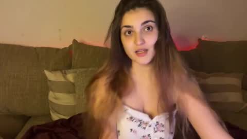 vivalenti_kiss online show from November 2025 08:08:02 PM