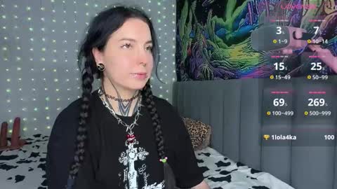 Snapshot of vivi__squirrel chatting on December 2025 08:04:01 PM Vivi online show from December 2025 08:04:01 PM