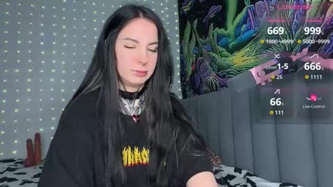 Snapshot of vivi__squirrel chatting on December 2025 01:23:02 AM Vivi online show from December 2025 01:23:02 AM