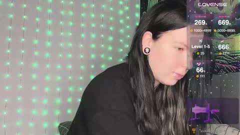 Snapshot of vivi__squirrel chatting on January 2026 08:36:01 PM Vivi online show from January 2026 08:36:01 PM