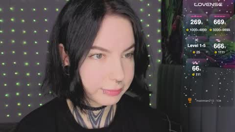 Snapshot of vivi__squirrel chatting on February 2026 05:22:01 AM Vivi online show from February 2026 05:22:01 AM