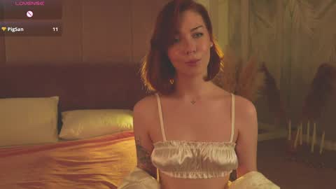 vivi_west online show from May 2026 05:17:02 PM