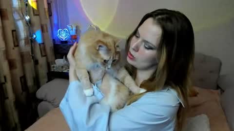 Snapshot of vivian_alison chatting on July 2026 06:12:02 PM vivian_alison online show from July 2026 06:12:02 PM