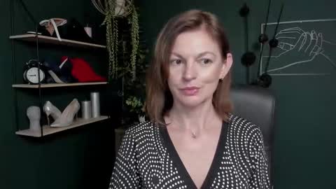 Vivian online show from September 2025 06:35:01 AM