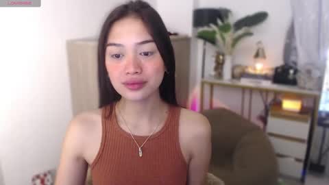 Vivian online show from October 2025 02:53:02 AM