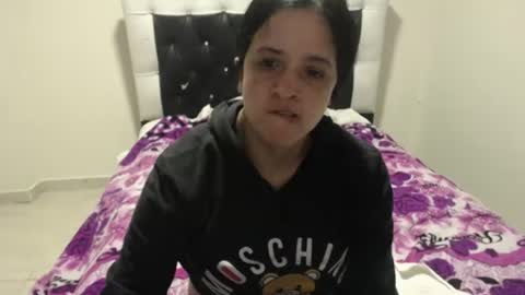 Snapshot of vivian_walt_ chatting on June 2026 07:53:02 AM melissa online show from June 2026 07:53:02 AM