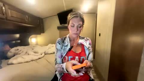 VivianLuxe online show from October 2025 03:24:02 AM