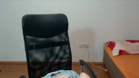 Snapshot of vivianngray chatting on December 2024 07:49:01 PM Vivian Gray online show from December 2024 07:49:01 PM