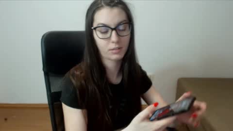 Snapshot of vivianngray chatting on March 2025 08:10:01 PM Vivian Gray online show from March 2025 08:10:01 PM