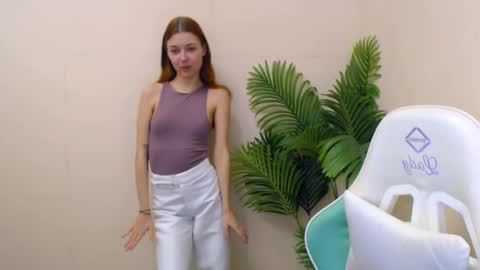 Vivien online show from February 2025 06:34:02 PM