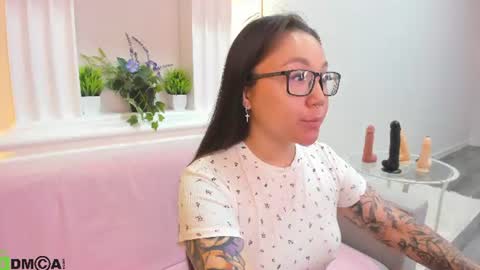 Vivien online show from June 2026 12:08:01 AM