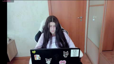 viviene8 online show from March 2026 01:15:02 PM