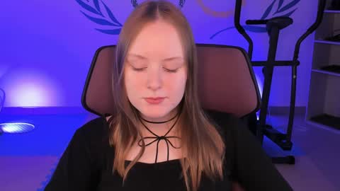 Vivien online show from December 2024 01:27:02 PM