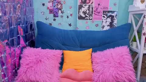 Mary online show from April 2026 04:45:02 AM