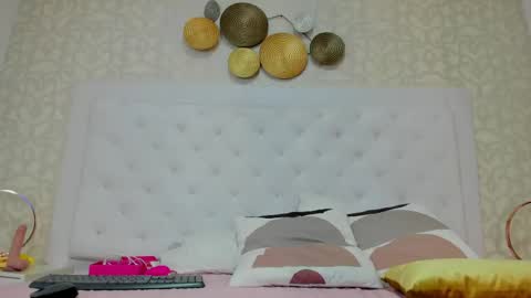 Snapshot of vivifit_08 chatting on May 2026 07:19:02 PM vivifit 08 online show from May 2026 07:19:02 PM