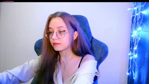 vivivivikkie online show from June 2026 09:26:01 PM