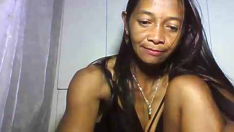 Snapshot of vixen_lina chatting on June 2026 07:49:01 PM vixen_lina online show from June 2026 07:49:01 PM