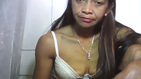 Snapshot of vixen_lina chatting on June 2026 07:20:01 AM vixen_lina online show from June 2026 07:20:01 AM