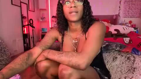 Vixen Capri online show from March 2026 06:37:01 PM