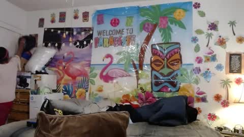 Snapshot of vixenfyre chatting on December 2024 09:39:01 PM Vixen Fyre online show from December 2024 09:39:01 PM