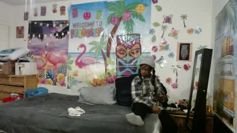 Snapshot of vixenfyre chatting on January 2025 03:56:02 AM Vixen Fyre online show from January 2025 03:56:02 AM