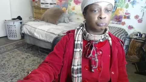 Snapshot of vixenfyre chatting on February 2025 11:20:02 PM Vixen Fyre online show from February 2025 11:20:02 PM