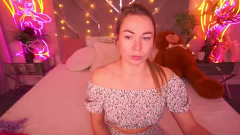 Snapshot of vixenmuse chatting on February 2026 08:56:01 PM Ur Lady online show from February 2026 08:56:01 PM