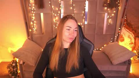 Snapshot of vixenmuse chatting on February 2026 08:17:02 PM Ur Lady online show from February 2026 08:17:02 PM