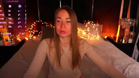 Snapshot of vixenmuse chatting on February 2026 09:14:02 PM Ur Lady online show from February 2026 09:14:02 PM