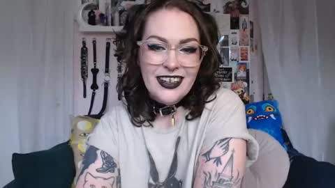 Snapshot of vixinvvitch chatting on June 2026 04:27:02 PM VIXIN online show from June 2026 04:27:02 PM