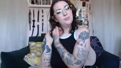 Snapshot of vixinvvitch chatting on June 2026 03:57:01 PM VIXIN online show from June 2026 03:57:01 PM