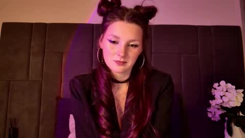 Snapshot of vixksaria chatting on January 2026 04:34:02 PM Vixsaria online show from January 2026 04:34:02 PM