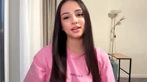 Miss Mia online show from March 2026 01:48:02 PM