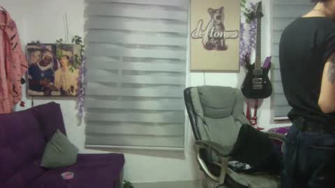 vl21cm online show from October 2025 06:20:02 AM