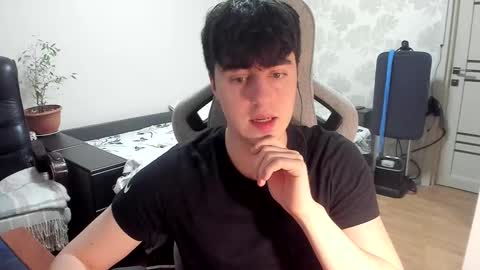 Snapshot of vlad1605 chatting on December 2025 05:03:02 AM Martin online show from December 2025 05:03:02 AM