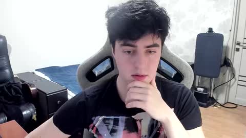 Snapshot of vlad1605 chatting on February 2026 01:15:02 PM Martin online show from February 2026 01:15:02 PM